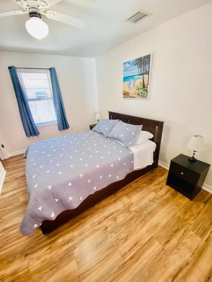 Two Fully Equipped Apartments And A Studio 5 Miles From The Beach セント・ピーターズバーグ エクステリア 写真