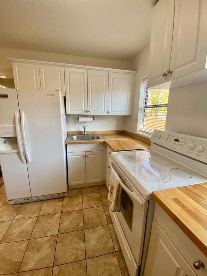 Two Fully Equipped Apartments And A Studio 5 Miles From The Beach セント・ピーターズバーグ エクステリア 写真