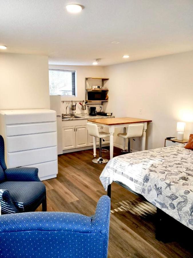 Two Fully Equipped Apartments And A Studio 5 Miles From The Beach セント・ピーターズバーグ エクステリア 写真