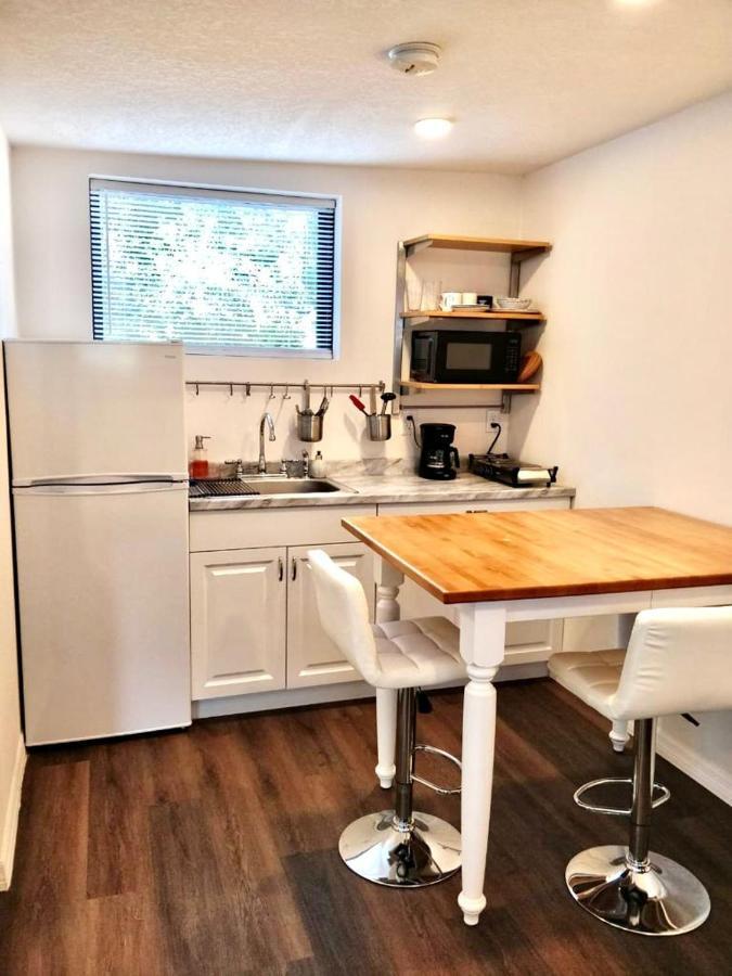 Two Fully Equipped Apartments And A Studio 5 Miles From The Beach セント・ピーターズバーグ エクステリア 写真
